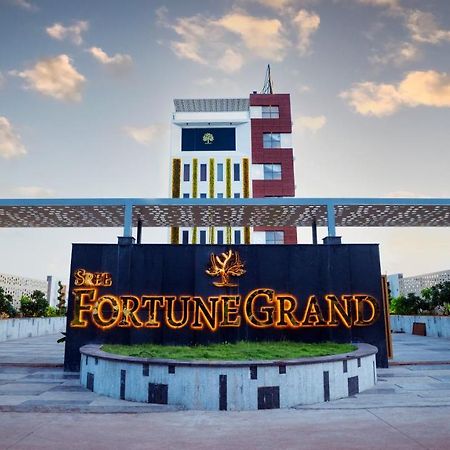 Sree Fortune Grand, Tadepalli Vijayawāda Extérieur photo
