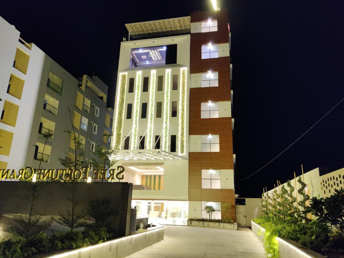 Sree Fortune Grand, Tadepalli Vijayawāda Extérieur photo
