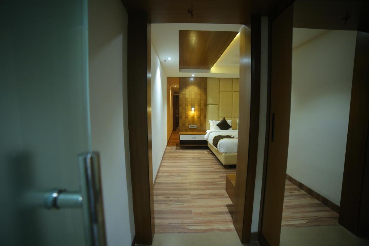 Hotel Sree Fortune Grand, Tadepalli à Tadepalle Extérieur photo