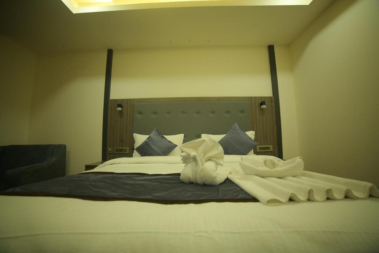 Hotel Sree Fortune Grand, Tadepalli à Tadepalle Extérieur photo