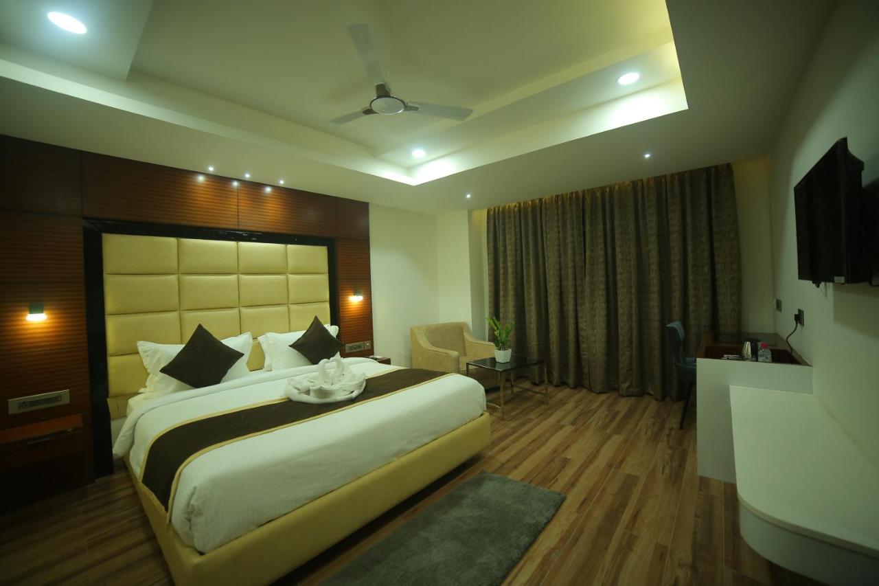 Hotel Sree Fortune Grand, Tadepalli à Tadepalle Extérieur photo