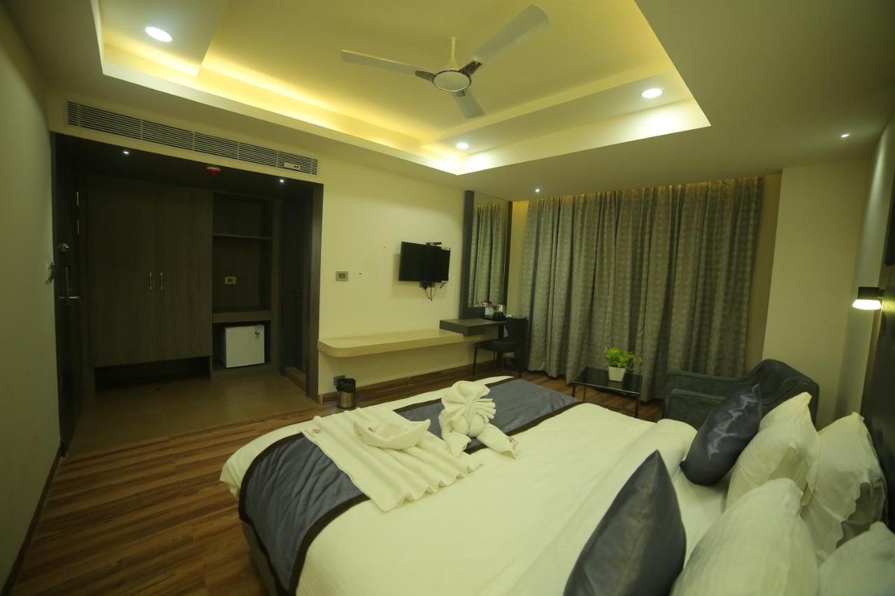 Hotel Sree Fortune Grand, Tadepalli à Tadepalle Extérieur photo