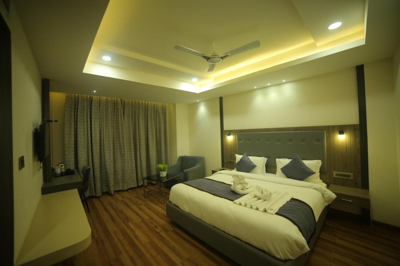 Hotel Sree Fortune Grand, Tadepalli à Tadepalle Extérieur photo