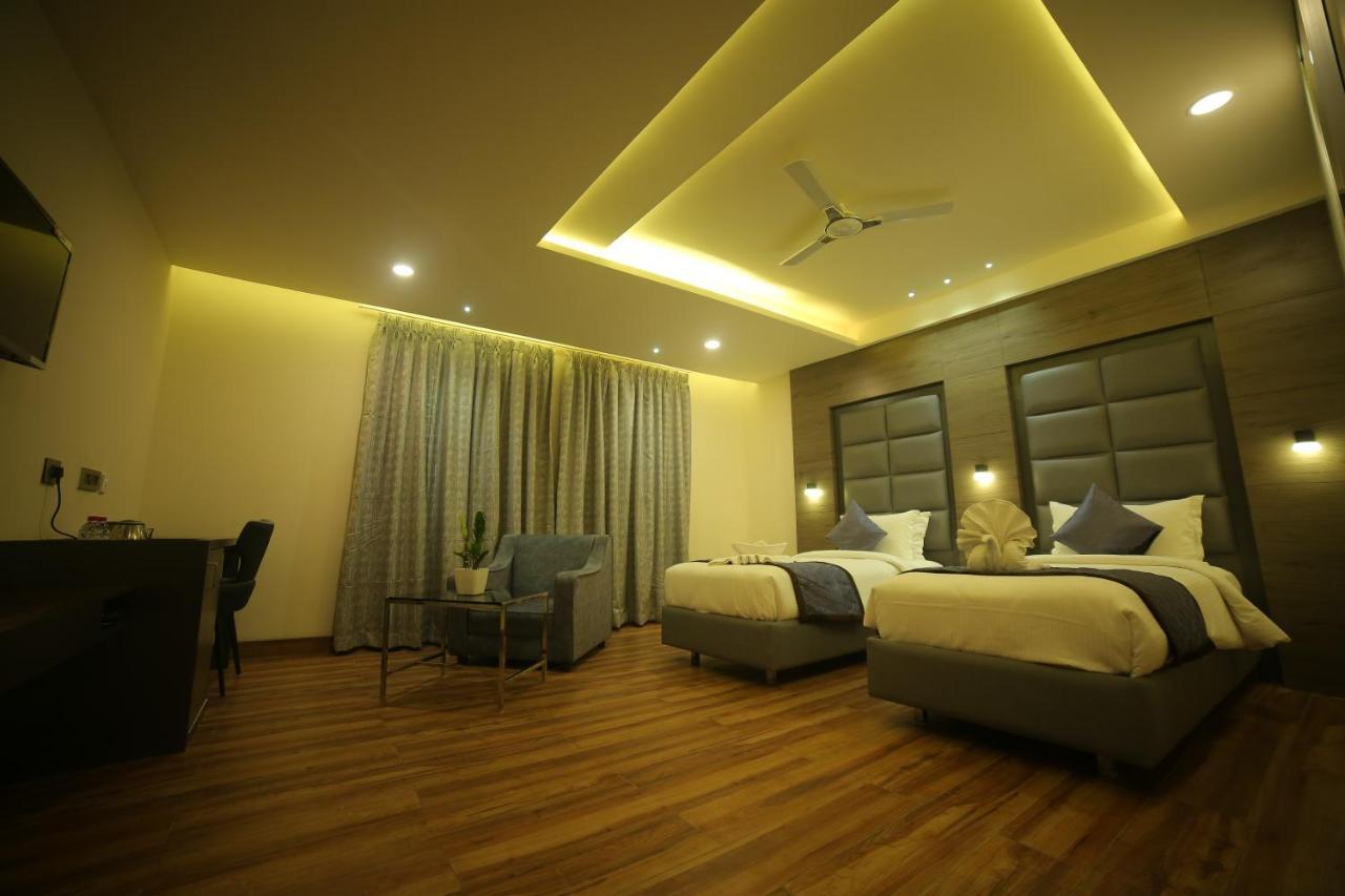 Hotel Sree Fortune Grand, Tadepalli à Tadepalle Extérieur photo